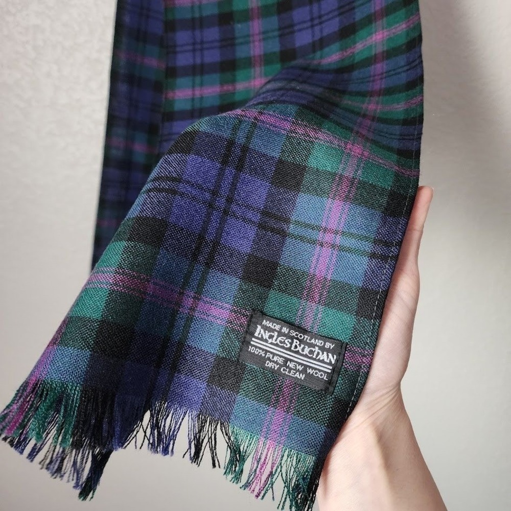 INGLES BUCHAN Scottish Tartan Wool Scarf Green Blue Plaid heritage prep academia - Picture 6 of 6